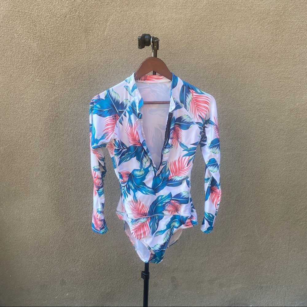 Surfing long sleeve swimsuit